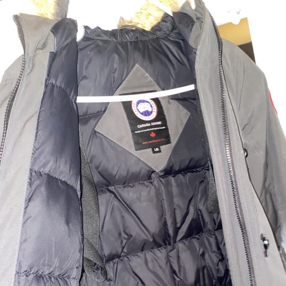 Canada Goose jacket - Picture 2 of 3